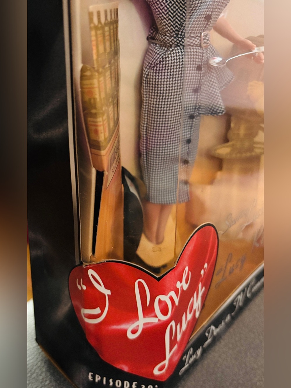 “I Love Lucy” 1997 Vintage Barbie, TV Commercial Collector Ed. of Vitameatavegam - Picture 9 of 11